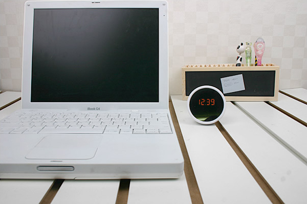 镜子上的万年历闹钟（三）