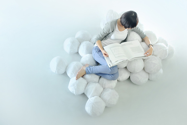 棉花球组成的柔软沙发