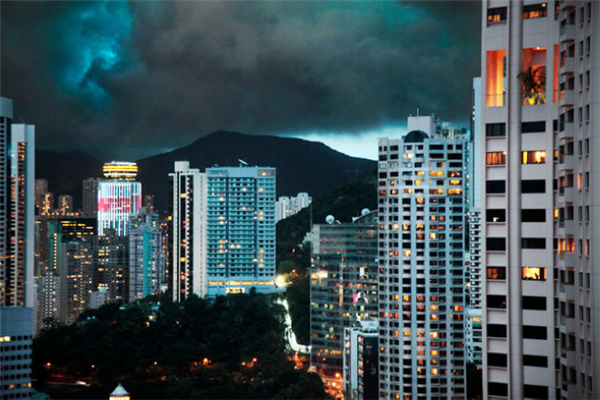 动人的雨中香港（三）