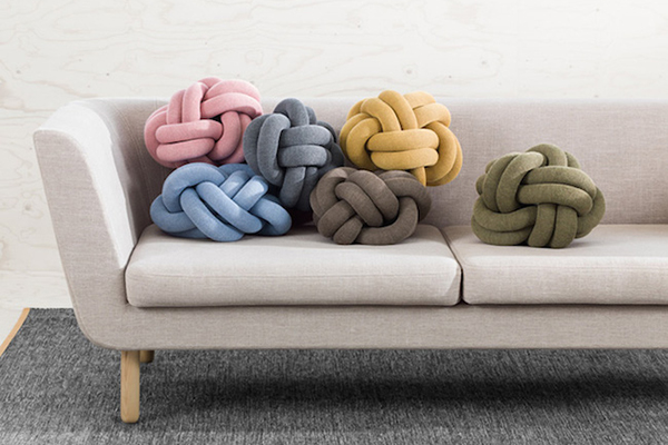 Knot Pillows 抱枕